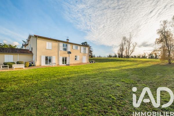 Maison à vendre 5 pièces 270 m² Saint-Genis-Laval