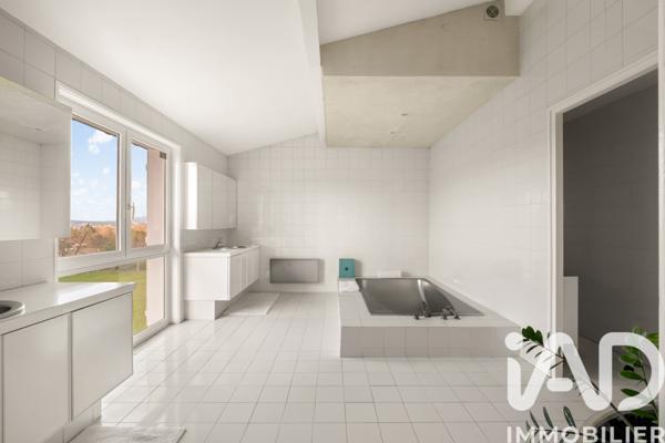 Maison à vendre 5 pièces 270 m² Saint-Genis-Laval