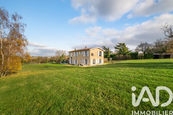Maison à vendre 5 pièces 270 m² Saint-Genis-Laval