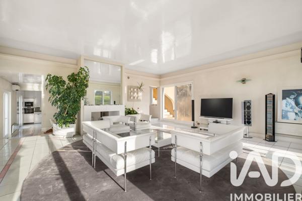 Maison à vendre 5 pièces 270 m² Saint-Genis-Laval