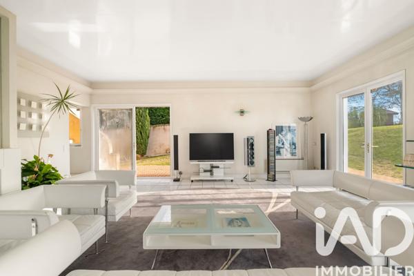 Maison à vendre 5 pièces 270 m² Saint-Genis-Laval