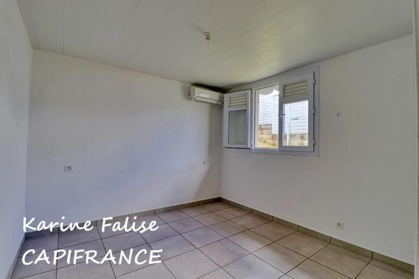 Villa T4 récente avec vue dégagée et terrain piscinable – Le Marin
