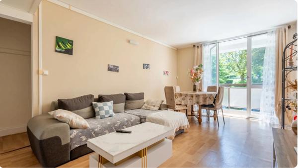 Appartement à vendre T 4 pièces CLICHY SOUS BOIS (93)