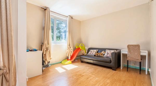 Appartement à vendre T 4 pièces CLICHY SOUS BOIS (93)