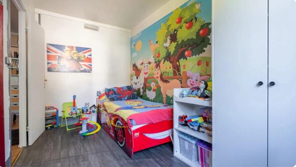 Appartement à vendre T 4 pièces CLICHY SOUS BOIS (93)