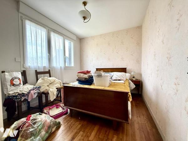 NOYAL-MUZILLAC : maison à rénover proche du centre