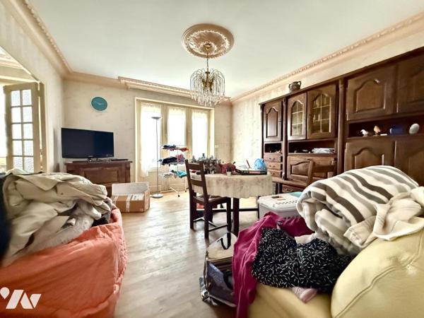 NOYAL-MUZILLAC : maison à rénover proche du centre