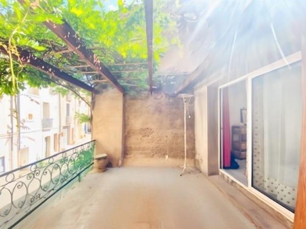 Maison de village 6 pièces, 2 terrasses, 2 caves