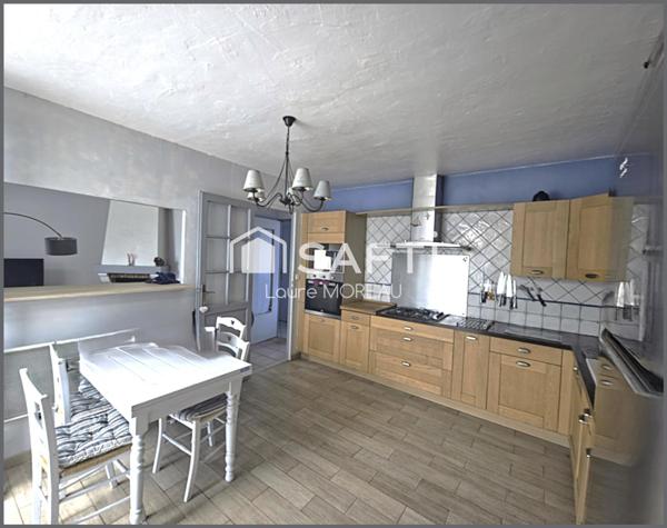 Maison familiale entre ville et campagne