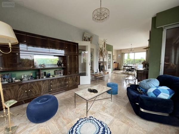 Maison à vendre à Connerré dans la Sarthe (72160), ref : 72033-342