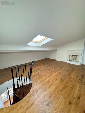 Duplex à vendre à Bordeaux en Gironde (33000), ref : 33010/115   
Triangle