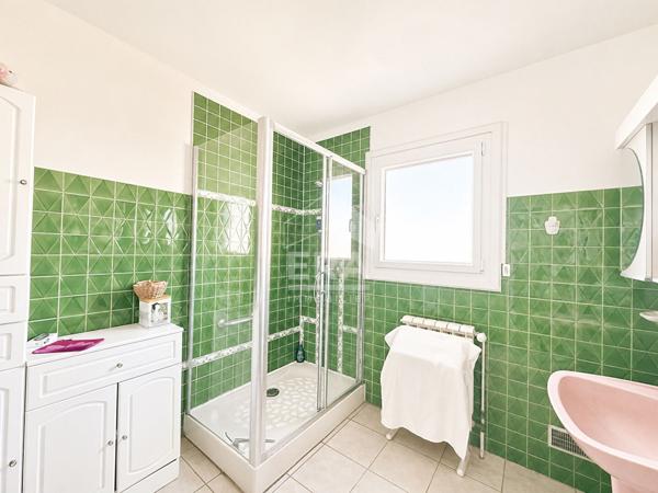 A vendre - Perpignan - Clos Banet - Villa 3 faces - Jardin et garage