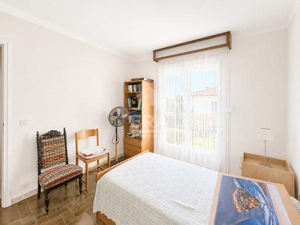A vendre - Perpignan - Clos Banet - Villa 3 faces - Jardin et garage