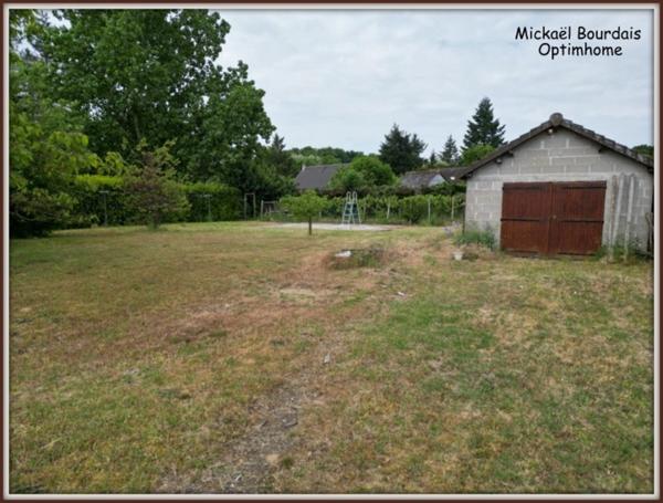 Pavillon sur sous-sol avec dépendances – Channay-sur-Lathan (37)