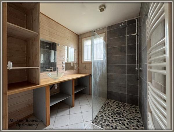 Pavillon sur sous-sol avec dépendances – Channay-sur-Lathan (37)