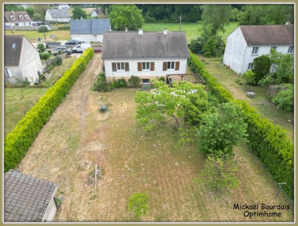 Pavillon sur sous-sol avec dépendances – Channay-sur-Lathan (37)
