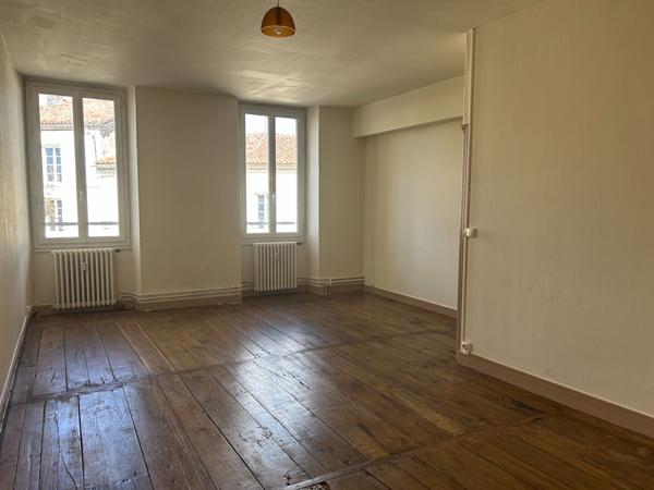 Appartement T2 avec pièce annexe - Mareuil-en-Périgord