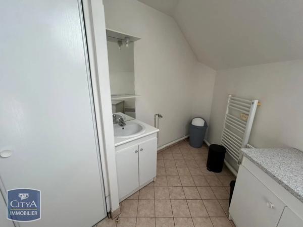 Appartement à louer 2 pièces 53.52m² Saint-Quentin (02100)