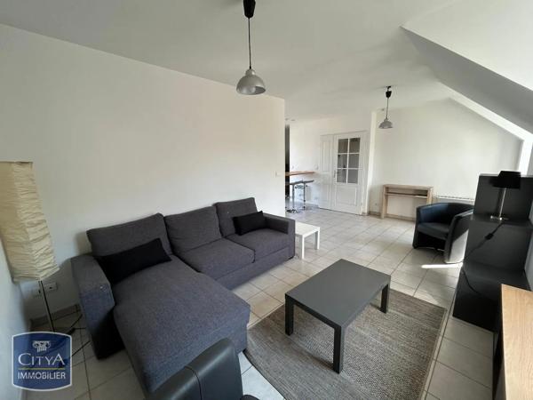 Appartement à louer 2 pièces 53.52m² Saint-Quentin (02100)