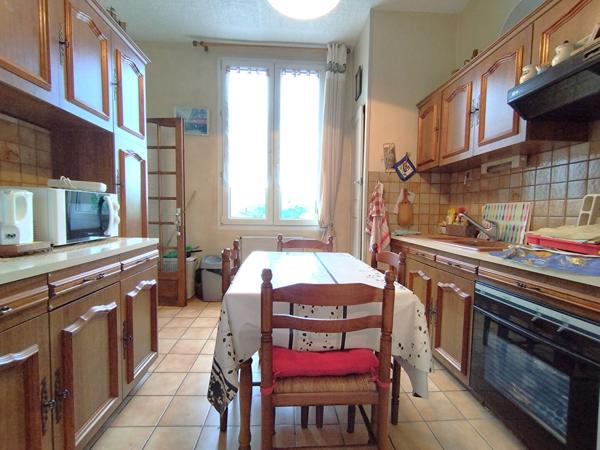 Maison Saint Pierre Des Corps proche Tours, gare, fil bleu, Loire, école, commerce, tram