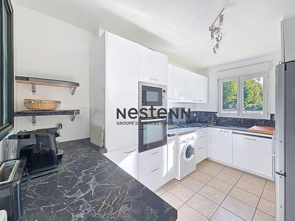 Maison récente à VENDRE avec garage, à deux pas du bourg et proche plage.