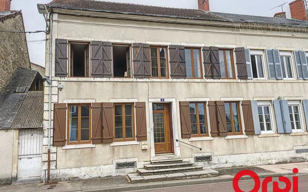 Maison à vendre    7 pièces • 210 m2 Sancoins