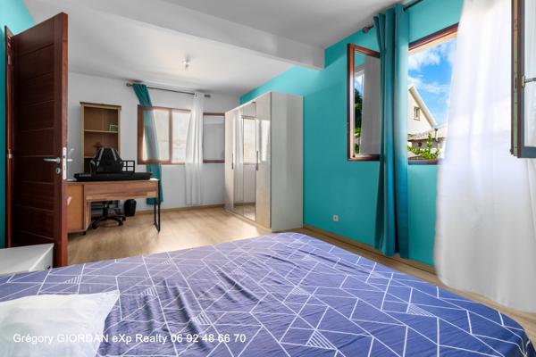 Maison rénovée 220m2 sur deux niveaux avec piscine