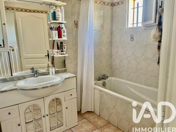 Maison à vendre 7 pièces 133 m² Arles