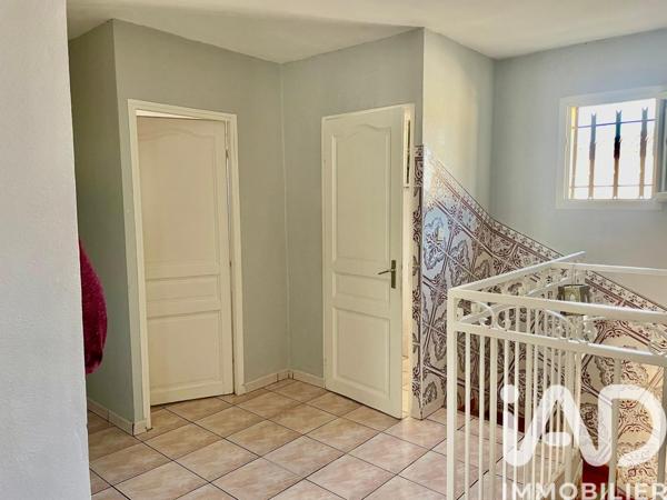 Maison à vendre 7 pièces 133 m² Arles