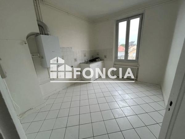 Location Appartement 3 pièces 84.84 m² - 72 BOULEVARD AMBROISE PARE Lyon 69008