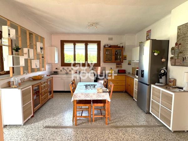 MAISON À VENDRE DE 4 PIÈCES DE 146,00 M²