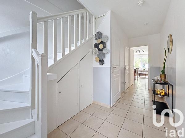 Maison 4 pièces de 85 m² à Pringy (77310)