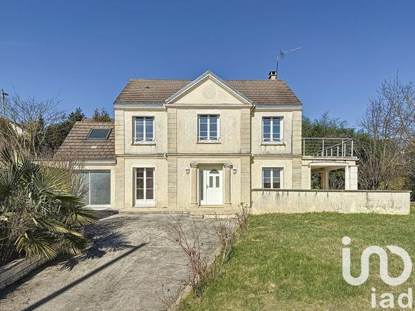 Maison 8 pièces de 153 m² à Saint-Chéron (91530)