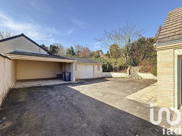 Maison 8 pièces de 153 m² à Saint-Chéron (91530)