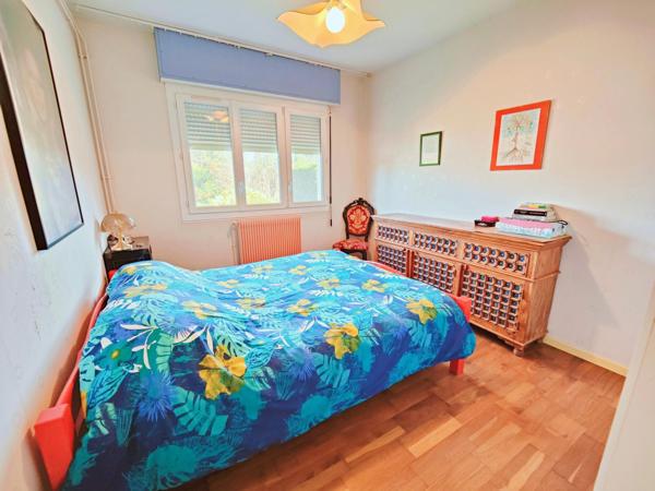 T8 au calme, de plain pied, piscine,garage de 90m²