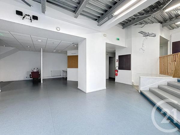 Immeuble à vendre  913 m 2   BREST  - 29