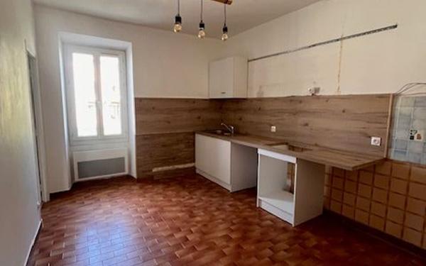 Appartement à louer    4 pièces •  Les Vans