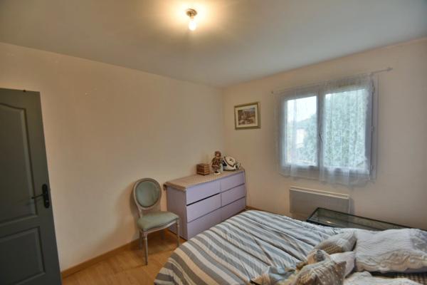 Proche Charlieu - maison plain pied - 98 m² -