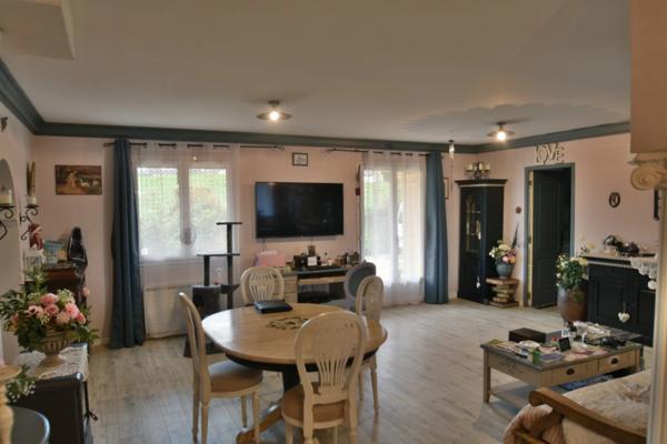 Proche Charlieu - maison plain pied - 98 m² -