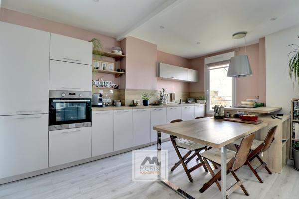 BORDEAUX quartier judaïque - à vendre appartement en duplex avec trois chambres, un bureau et une cave