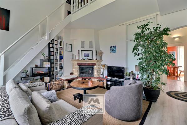 BORDEAUX quartier judaïque - à vendre appartement en duplex avec trois chambres, un bureau et une cave