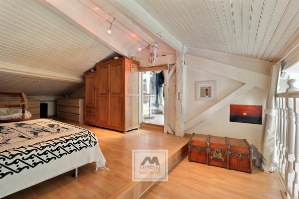 BORDEAUX quartier judaïque - à vendre appartement en duplex avec trois chambres, un bureau et une cave