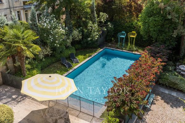 Hôtel Particulier - 4 chambres - Climatisation - Jardin - Piscine - Meublé - Quartier Saint Seurin