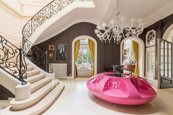Hôtel Particulier - 4 chambres - Climatisation - Jardin - Piscine - Meublé - Quartier Saint Seurin