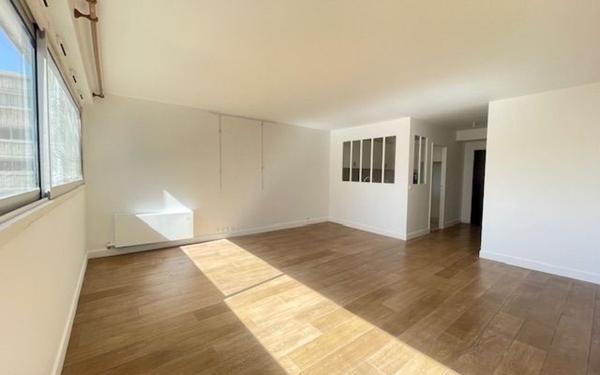 Appartement à louer    3 pièces • 78,70 m2 Puteaux