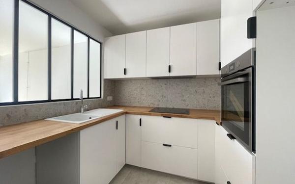 Appartement à louer    3 pièces • 78,70 m2 Puteaux