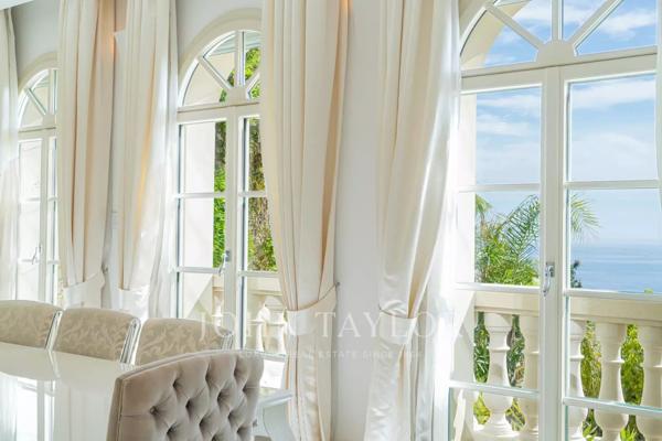 Roquebrune Cap martin - luxueuse Villa 5 chambres - piscine - vue mer panoramique - vaste garage
