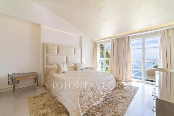 Roquebrune Cap martin - luxueuse Villa 5 chambres - piscine - vue mer panoramique - vaste garage