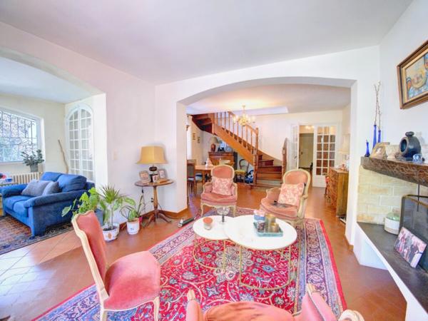 Maison Sete 6 pièce(s) 216 m2