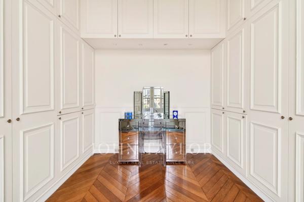 DUPLEX FAMILIAL – DERNIERS ÉTAGES – BALCONS FILANTS
